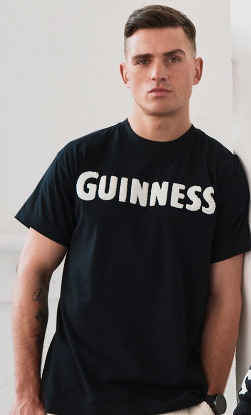 Guinness T-Shirt mit reliefartigem Schriftzug aus Chenille XL