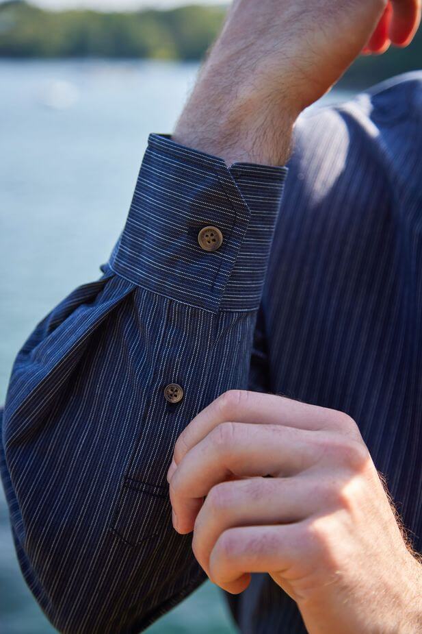 Irisches Herrenhemd aus glatter Baumwolle mit Stehkragen im Vintage Look XXXXL Irisches Herrenhemd aus glatter Baumwolle mit Stehkragen im Vintage Look XXXXL