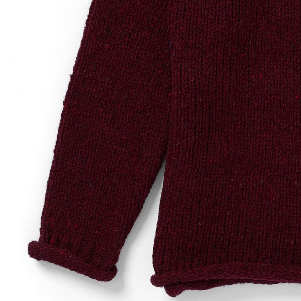 Irischer Damenpullover gestrickt aus Donegal Tweedwolle Dark Cherry M