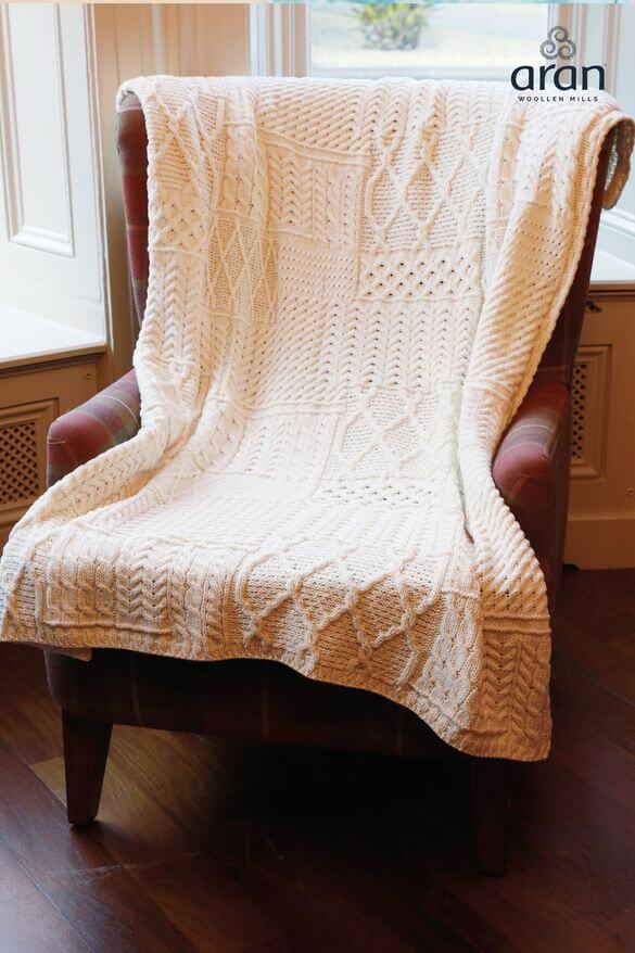 Gestrickte Irische Aran Wohndecke aus Wolle