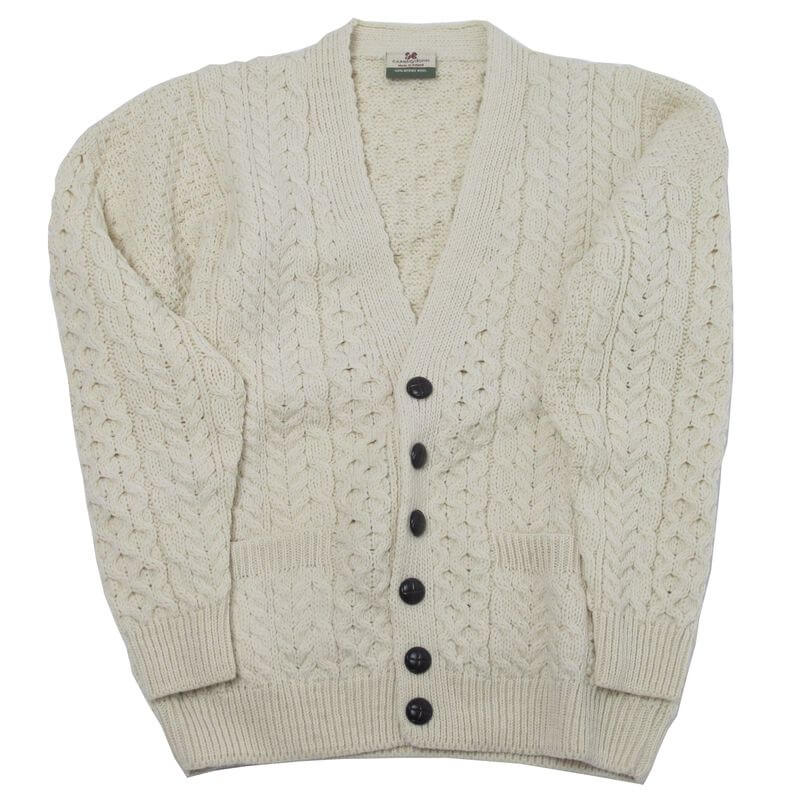 Irische Aran Herren Strickjacke aus Wolle. Naturweiss L