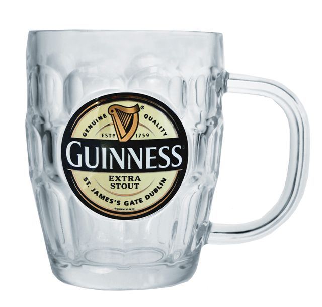 Guinness Glas. Pint-Glas mit Henkel