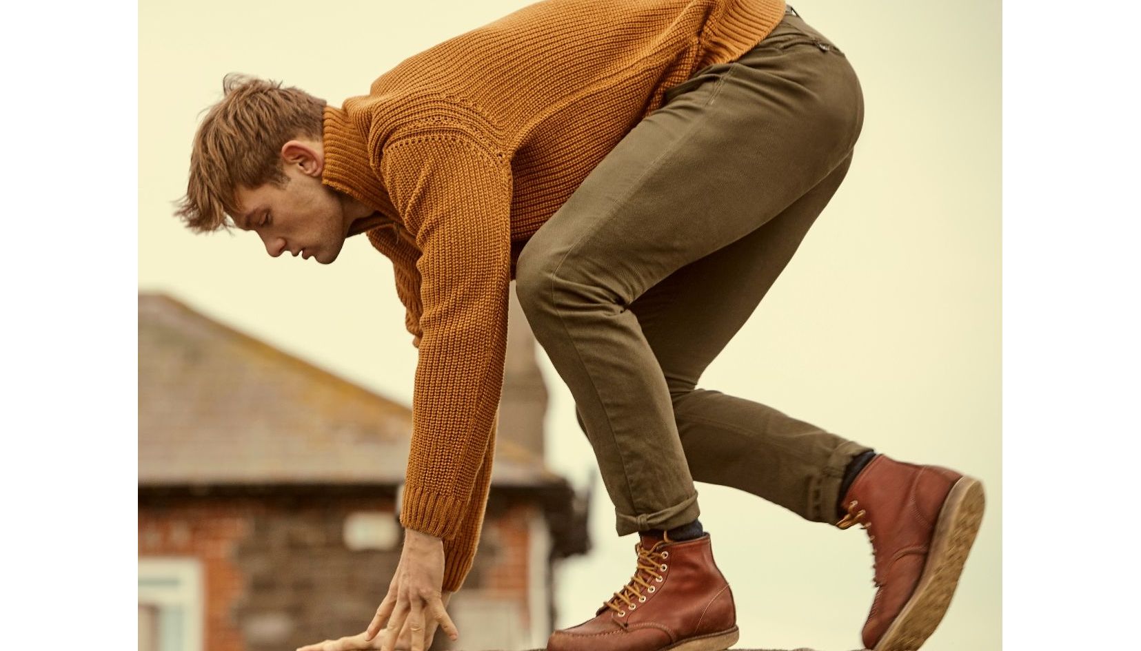 Irischer Merino Wollpullover Troyer Kragen. Neck Sweater in Golden Ochre