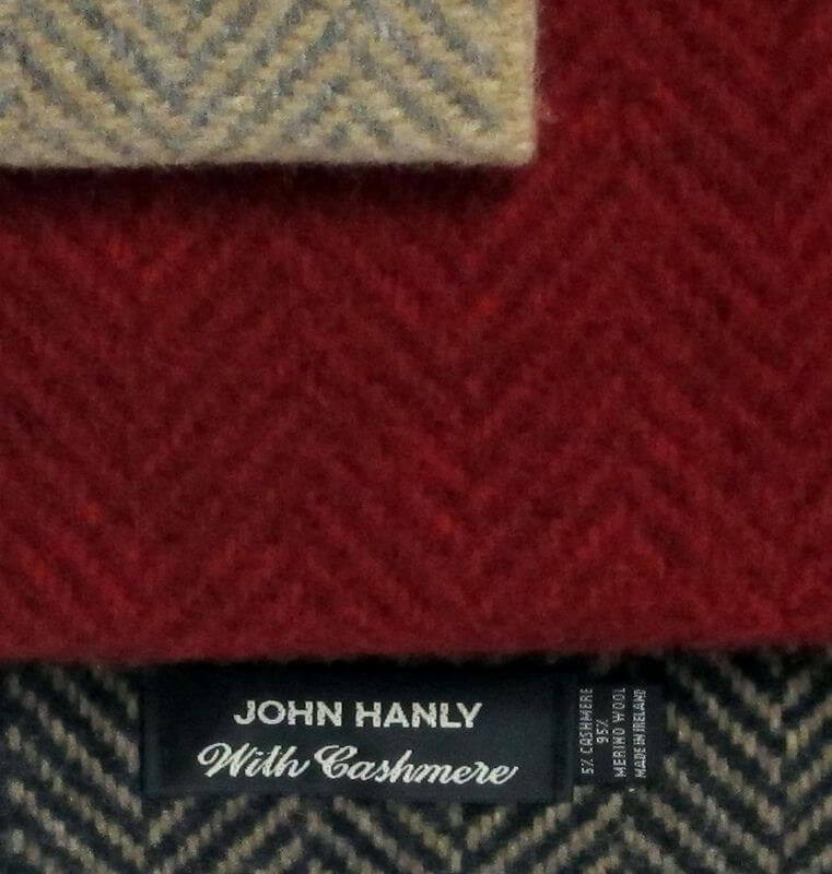 Irischer Schal aus Wolle und Kaschmir. Fischgrätmuster. Irischer Schal gewebt aus Merinowolle und Cashmere.