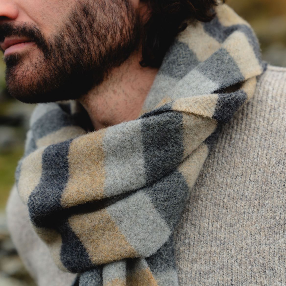 Irischer Hanly-Webschal mehrfarbig mit Streifenmustern