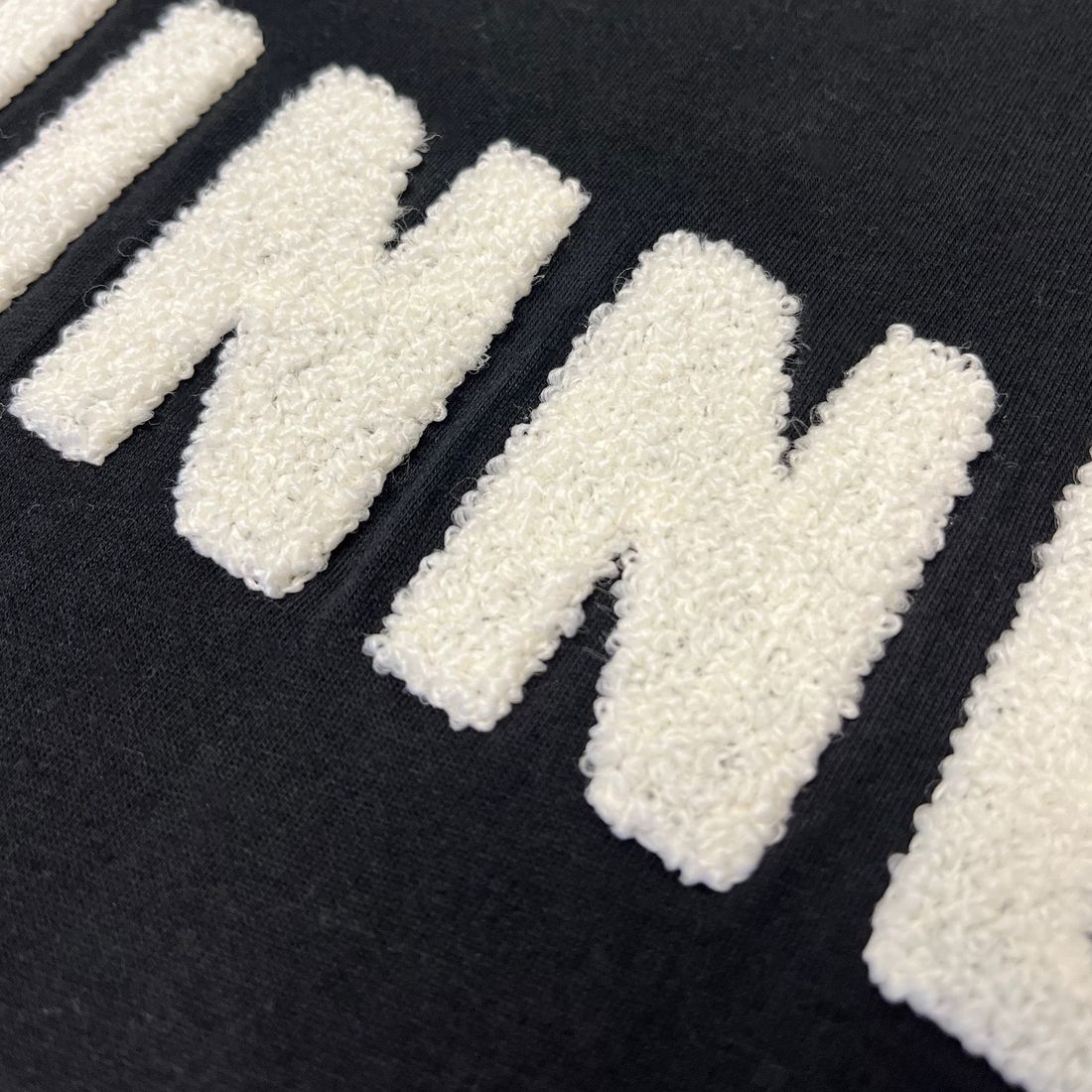Guinness T-Shirt mit reliefartigem Schriftzug aus Chenille XL
